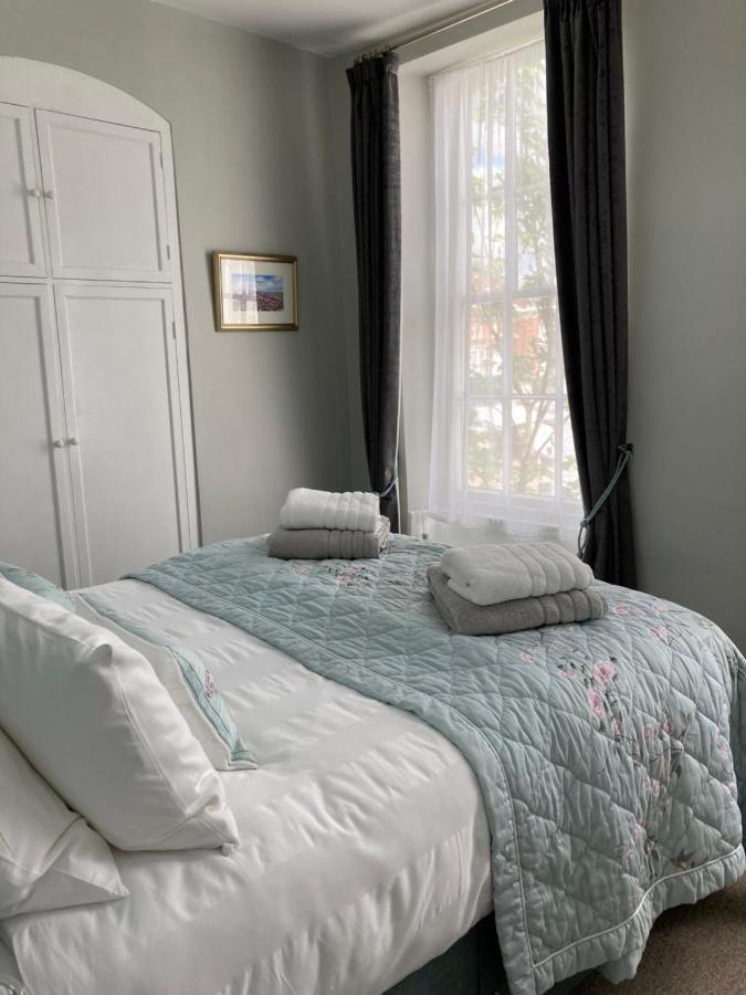 Assembly View - Two Bedroomed Apartment With Parking Permit In Ludlow Town Centre Exterior photo