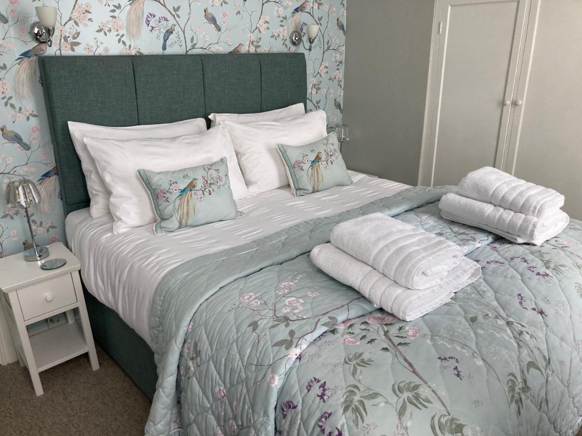 Assembly View - Two Bedroomed Apartment With Parking Permit In Ludlow Town Centre Exterior photo